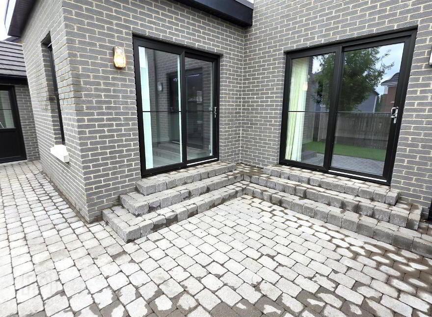 5 Belmont Hall Way, Antrim, BT41 1FA