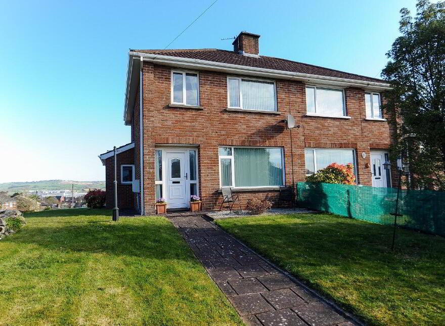 73 Wanstead Road, Dundonald, Belfast, BT16 2EL photo