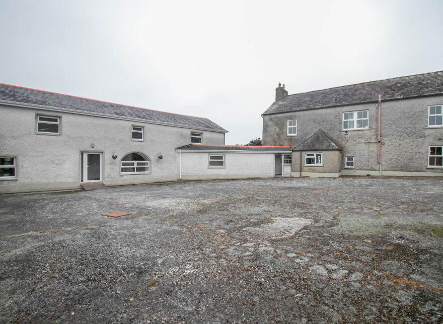 Bruce Hall, Gurteen, Arvagh, H12NR79