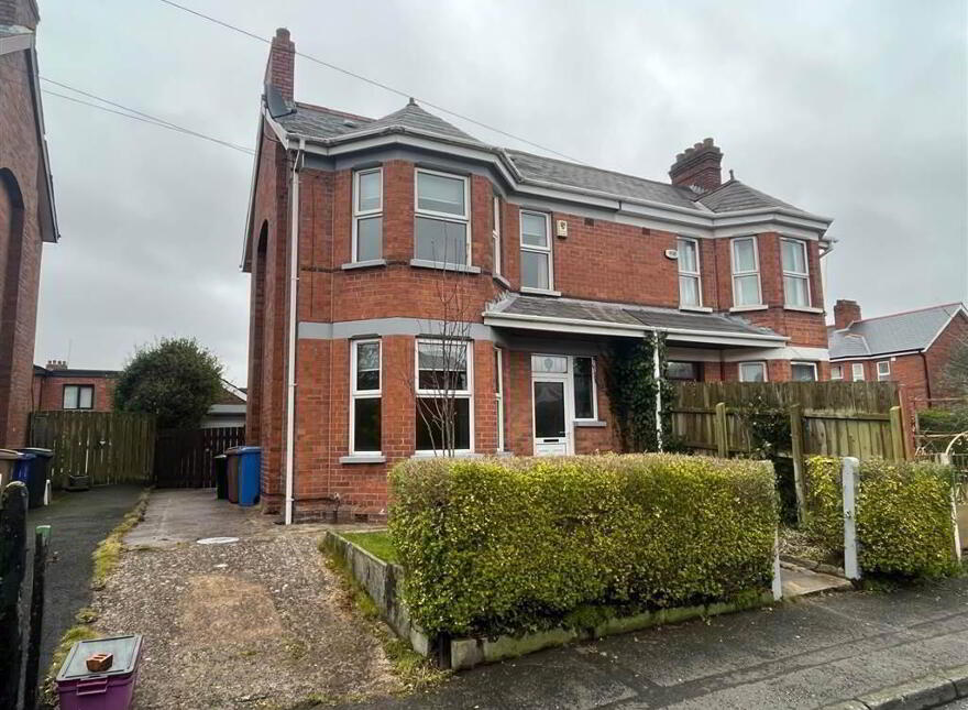 3 Ailesbury Drive, Belfast, BT7 3FB photo