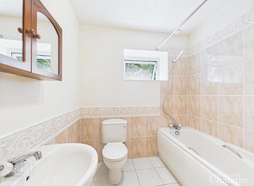57 Lough Road, Lisburn, BT27 6TS