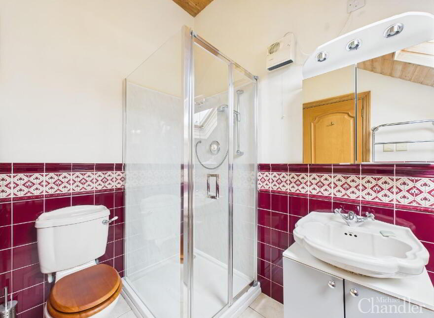 57 Lough Road, Lisburn, BT27 6TS