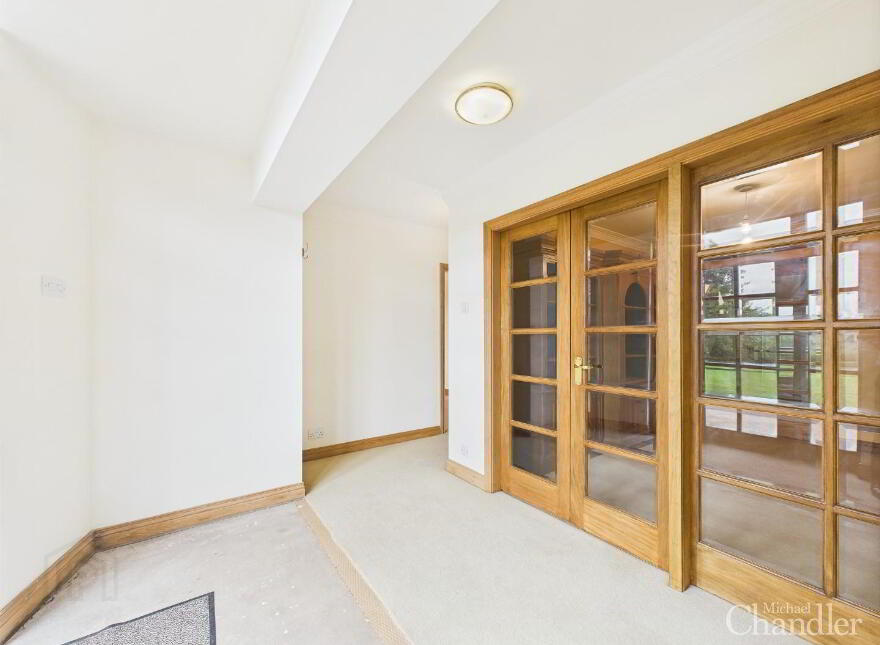 57 Lough Road, Lisburn, BT27 6TS