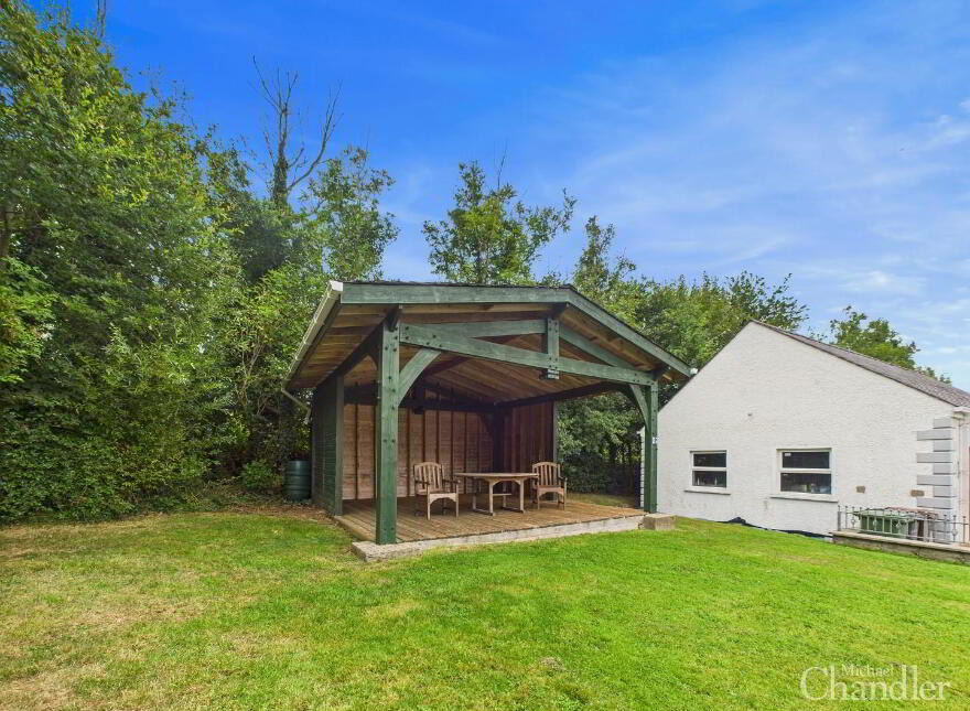 57 Lough Road, Lisburn, BT27 6TS