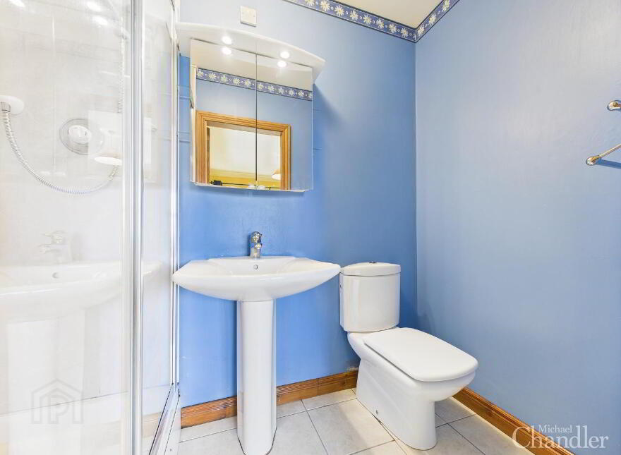 57 Lough Road, Lisburn, BT27 6TS