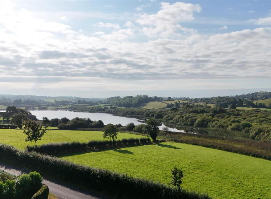 57 Lough Road, Lisburn, BT27 6TS