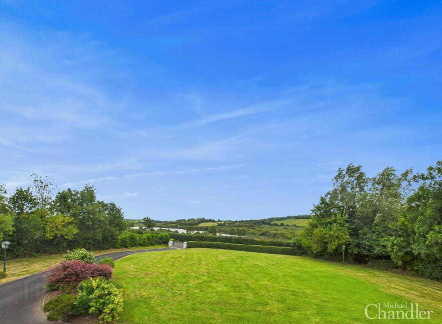 57 Lough Road, Lisburn, BT27 6TS