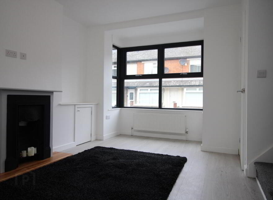 5 Avoniel Parade, Belfast, BT5 4SH