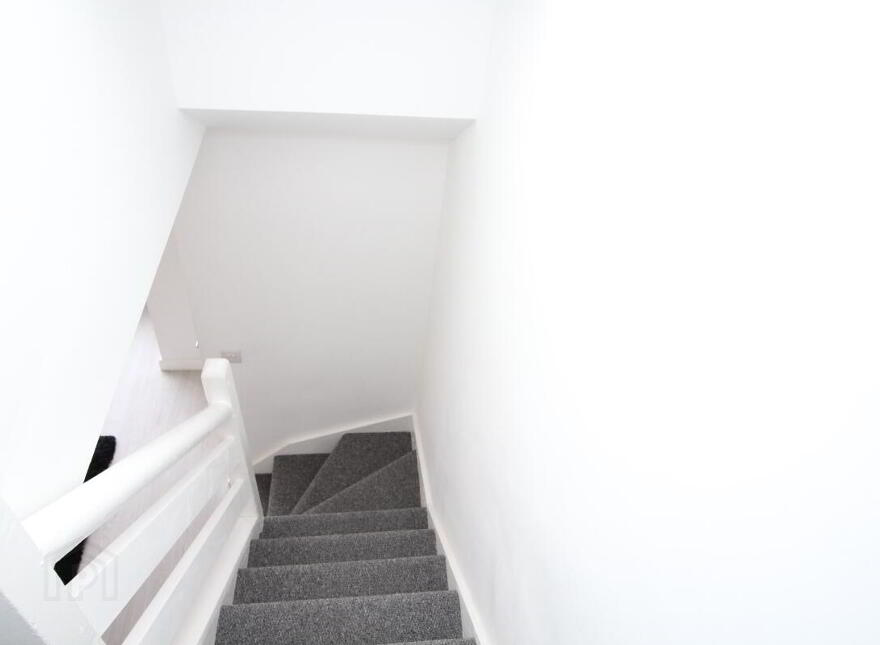 5 Avoniel Parade, Belfast, BT5 4SH