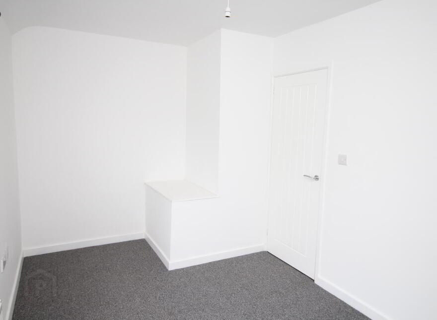 5 Avoniel Parade, Belfast, BT5 4SH