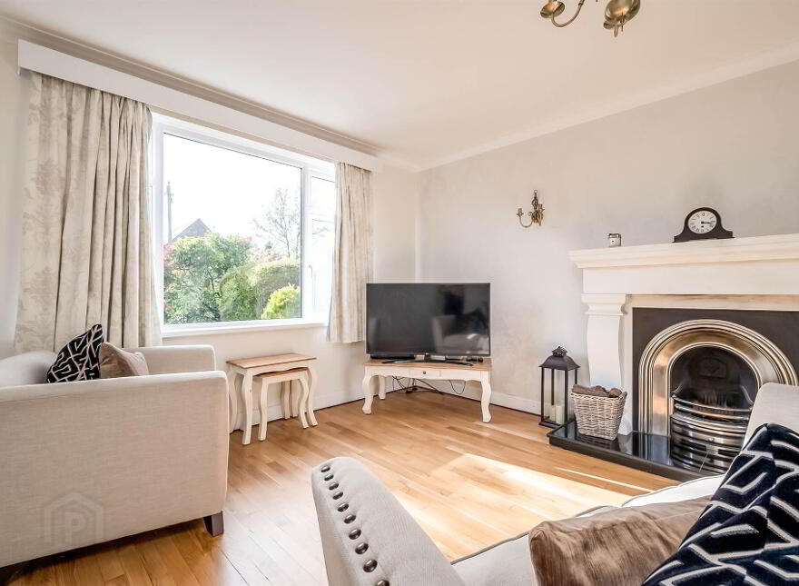 21 Rosemary Park, Malone Road, Belfast, BT9 6RG