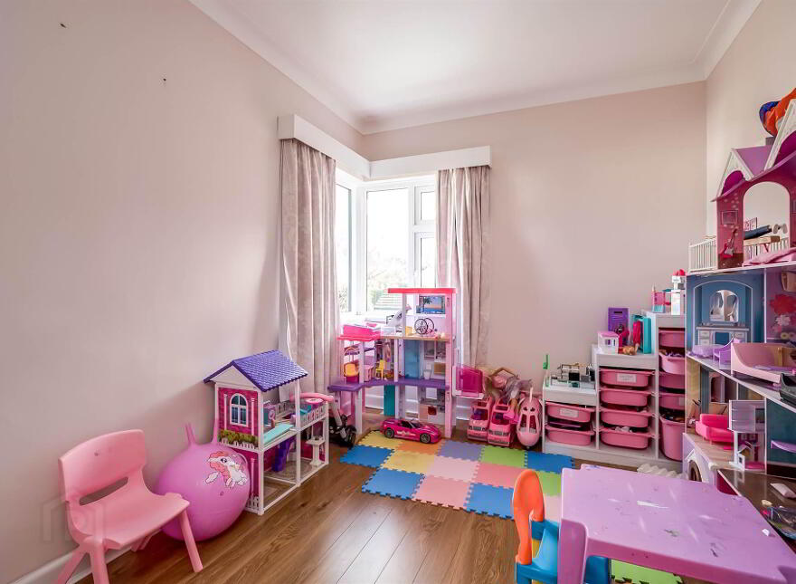 21 Rosemary Park, Malone Road, Belfast, BT9 6RG