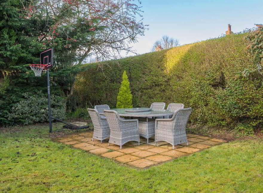 21 Rosemary Park, Malone Road, Belfast, BT9 6RG