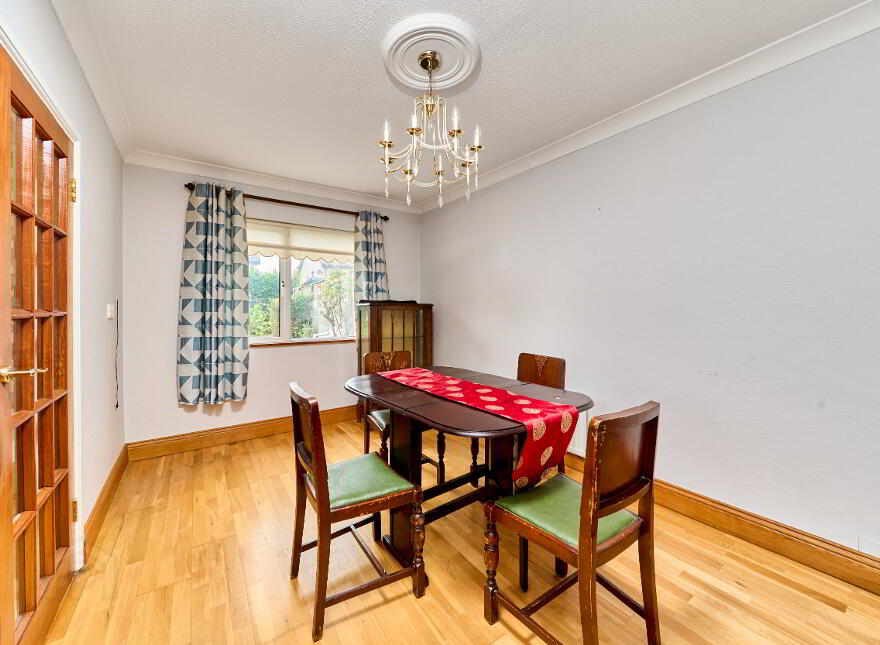 40 Pinebrook, Trim, C15VW58