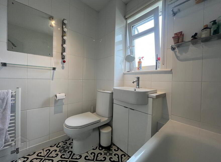 89 Falcon Court, Morningside, Edinburgh, EH10 4AG