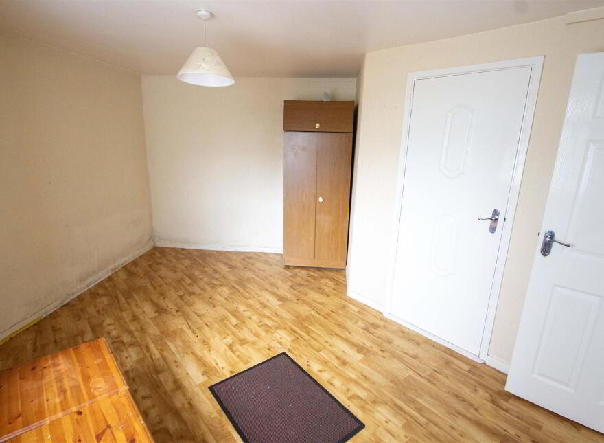 30b Glassmullin Gardens, Andersonstown, Belfast, BT11 8NJ