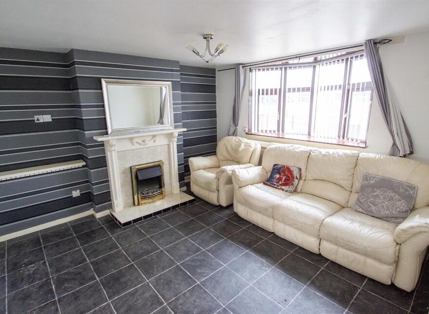 30b Glassmullin Gardens, Andersonstown, Belfast, BT11 8NJ