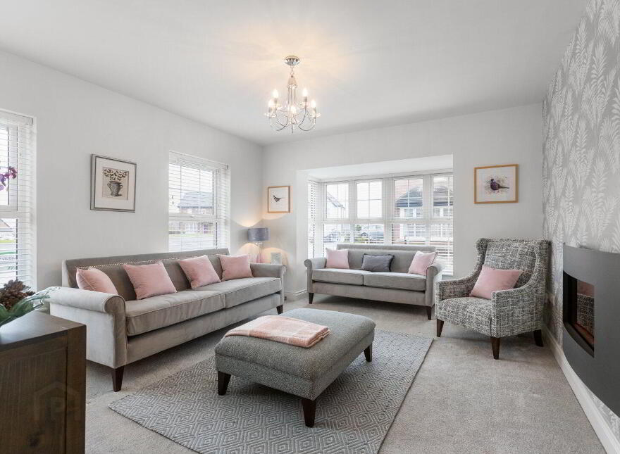 14 Millmount Village Green, Dundonald, Belfast, BT16 1AW