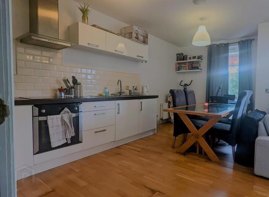 12 The Hull Building, Annadale Crescent, Belfast, BT7 3NE