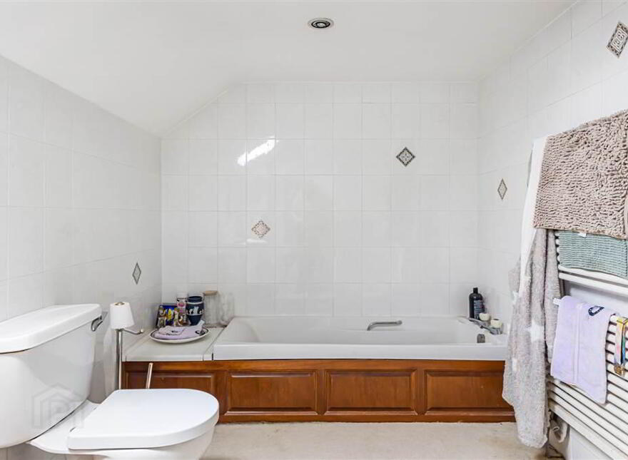 Augusta, 4 Downshire Park, Carnreagh, Royal Hillsborough, BT26 6HB