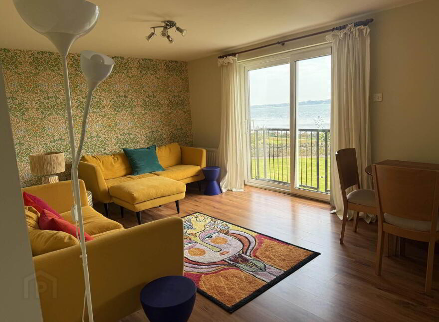 25 Castlerocklands, Carrickfergus, BT38 8FY