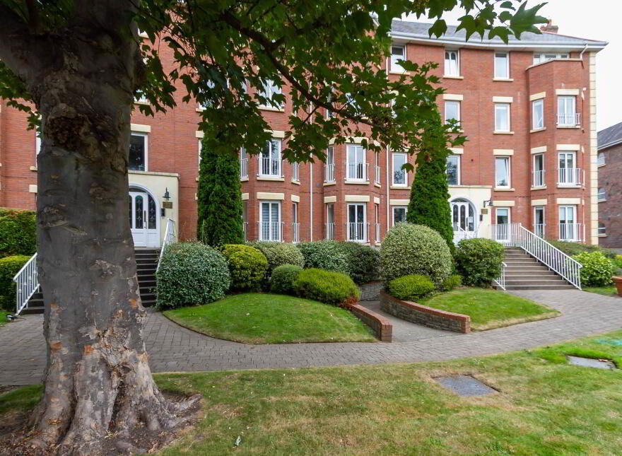 Apartment 25 Radcliff Hall, Saint John`s Road, Sandymount, Dublin, D04EV66 photo