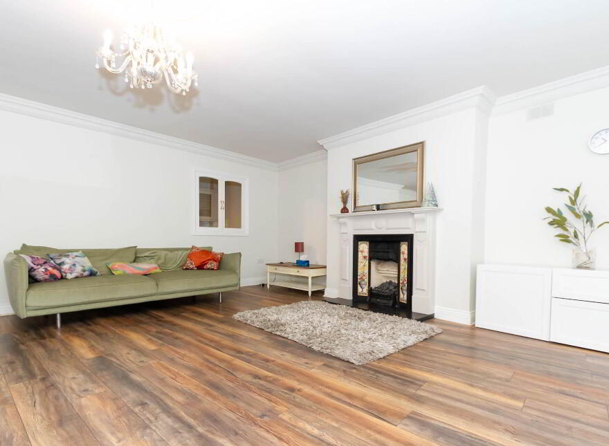 Apartment 25 Radcliff Hall, Saint John`s Road, Sandymount, Dublin, D04EV66