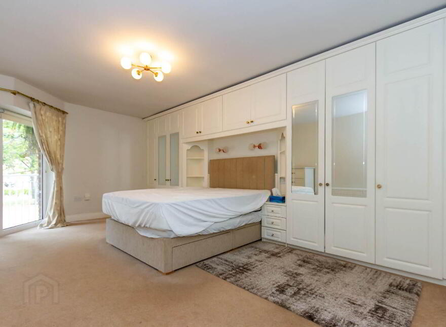 Apartment 25 Radcliff Hall, Saint John`s Road, Sandymount, Dublin, D04EV66