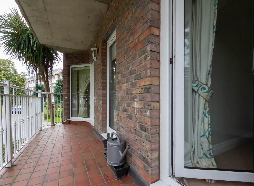 Apartment 25 Radcliff Hall, Saint John`s Road, Sandymount, Dublin, D04EV66
