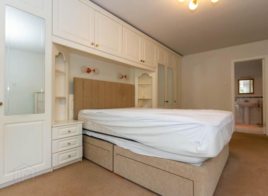 Apartment 25 Radcliff Hall, Saint John`s Road, Sandymount, Dublin, D04EV66