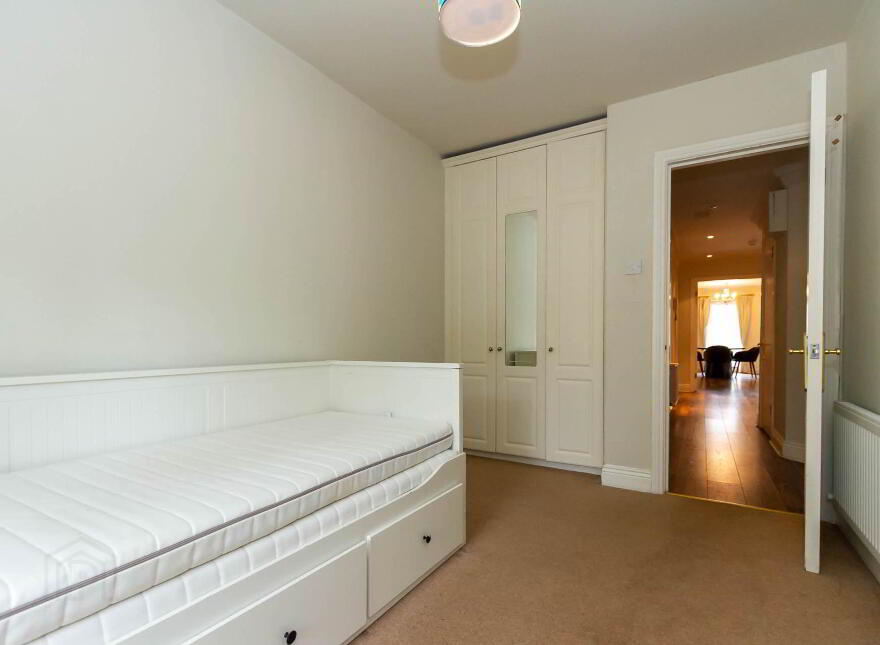 Apartment 25 Radcliff Hall, Saint John`s Road, Sandymount, Dublin, D04EV66
