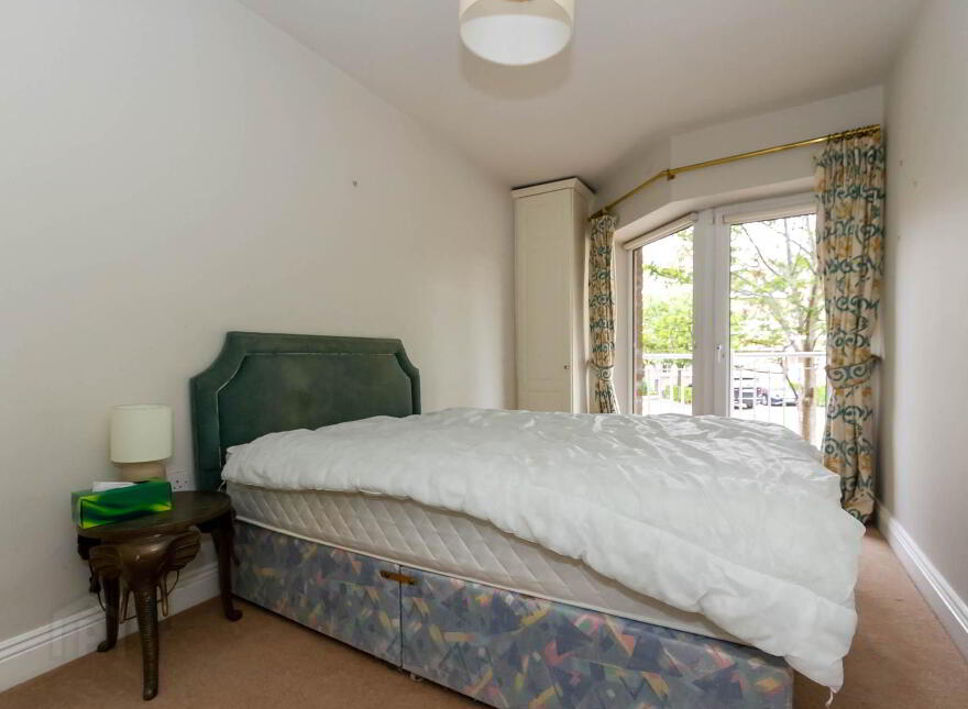 Apartment 25 Radcliff Hall, Saint John`s Road, Sandymount, Dublin, D04EV66