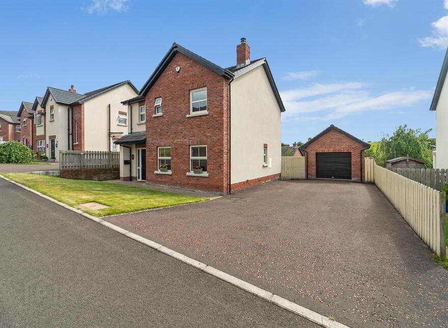 30 Drumlin View, Dromore, BT25 1TS