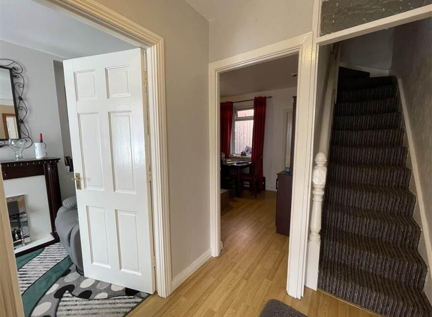 43 Beechmount Parade, Belfast, BT12 7LW