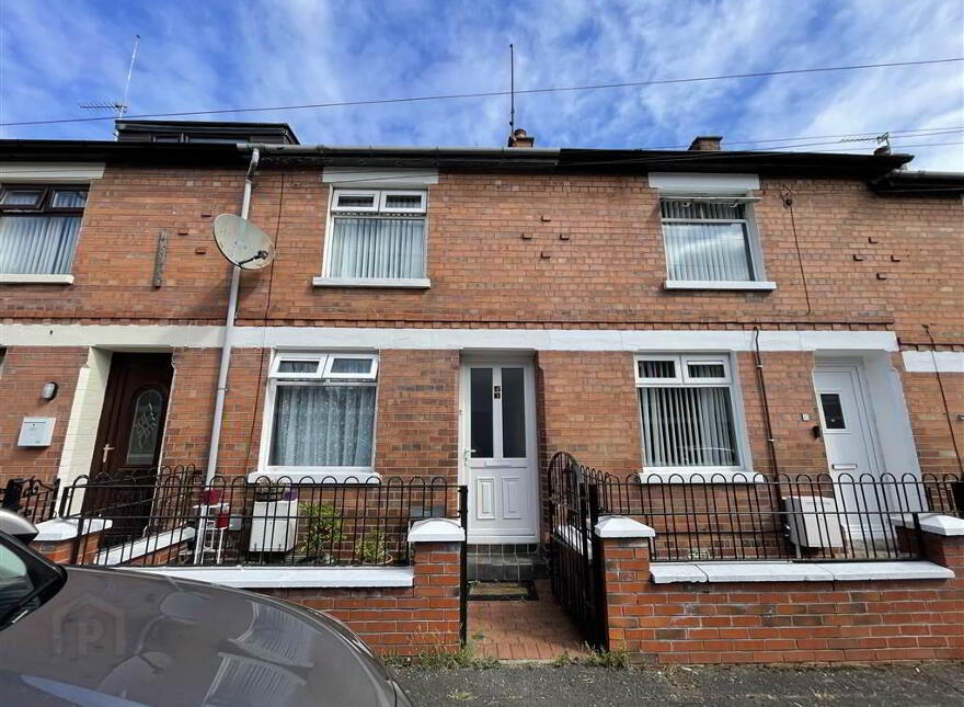 43 Beechmount Parade, Belfast, BT12 7LW photo