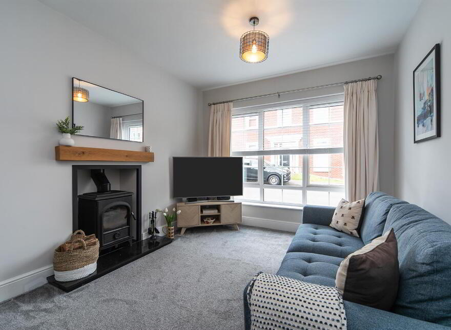 39 Fairfields Manor, Lisburn, BT28 3WA