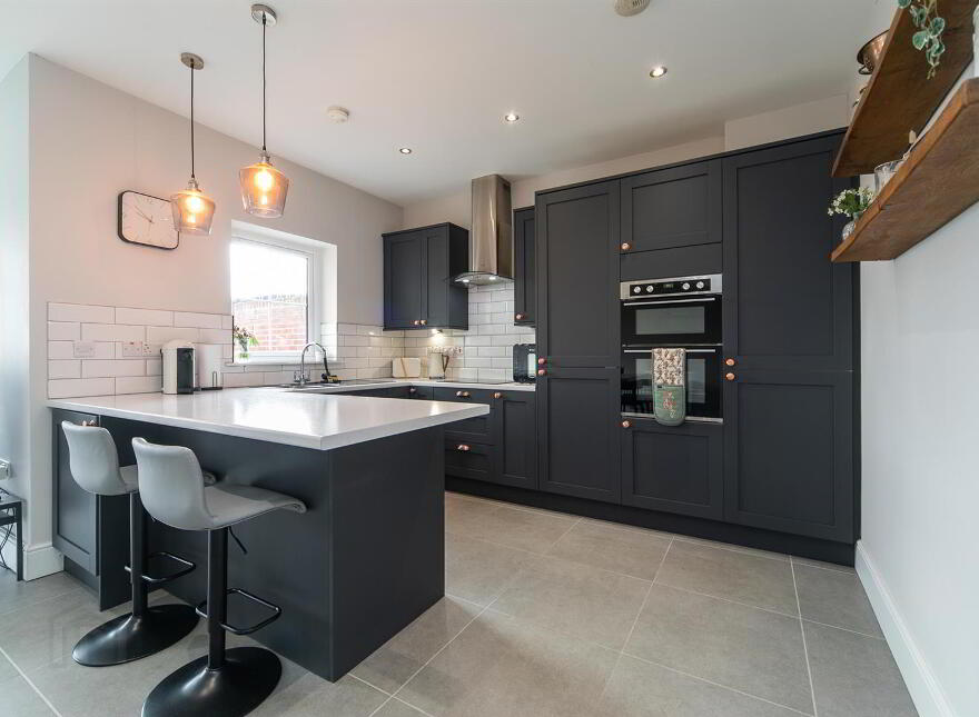 39 Fairfields Manor, Lisburn, BT28 3WA