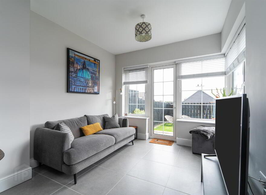 39 Fairfields Manor, Lisburn, BT28 3WA