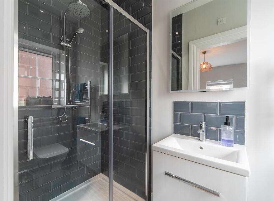 39 Fairfields Manor, Lisburn, BT28 3WA
