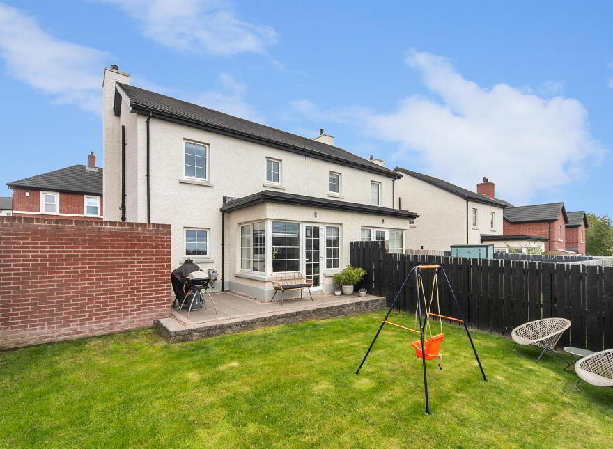 39 Fairfields Manor, Lisburn, BT28 3WA