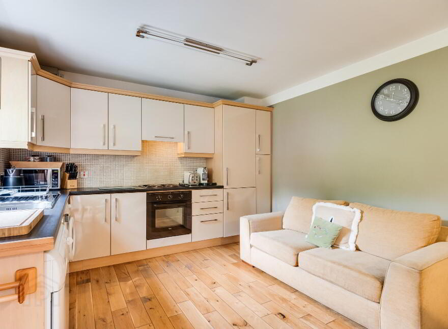 82 Silverhill Manor, Enniskillen, BT74 5JE