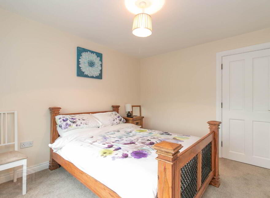 1 Lakeview, Corfeehone, Poles, H12H342