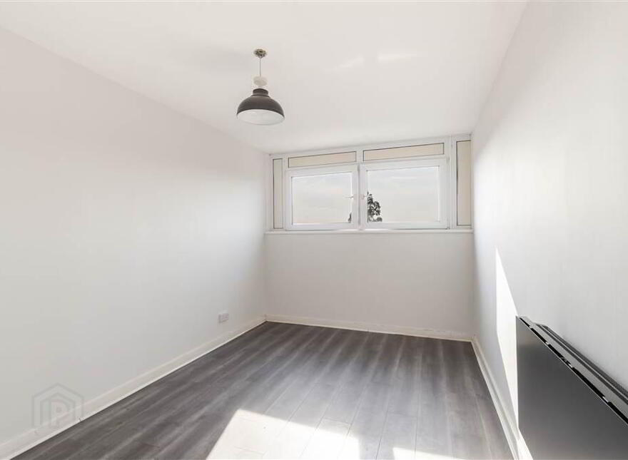 12c Ferndale House, Dunmurry, Belfast, BT17