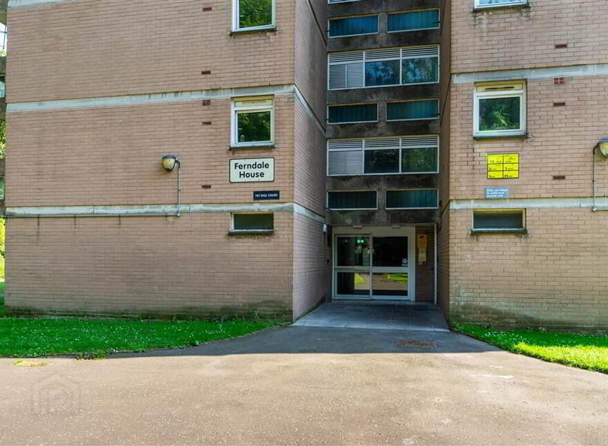 12c Ferndale House, Dunmurry, Belfast, BT17