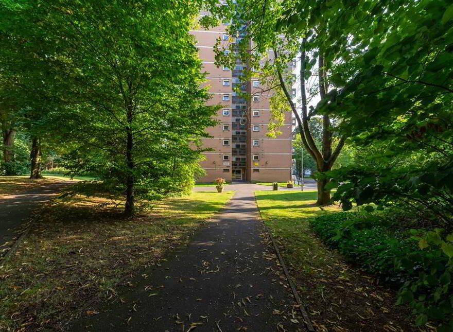 12c Ferndale House, Dunmurry, Belfast, BT17