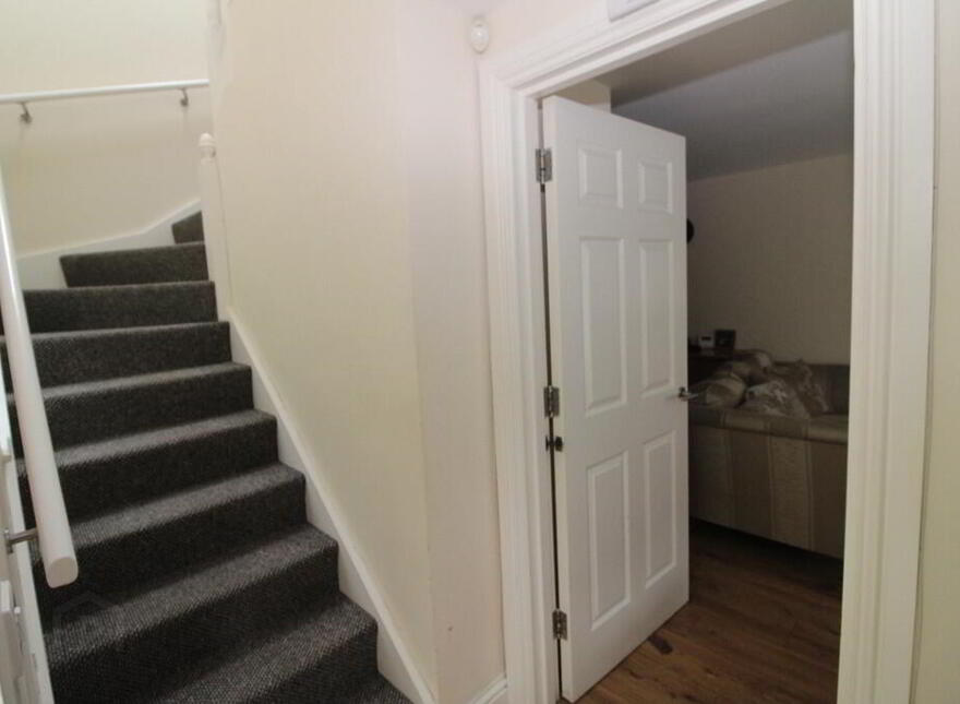 Apt 10, 99 Church Road, Newtownabbey, BT36 6HG