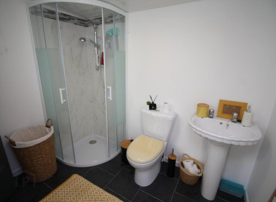 70 Middle Road, Islandmagee, Larne, BT40 3SX