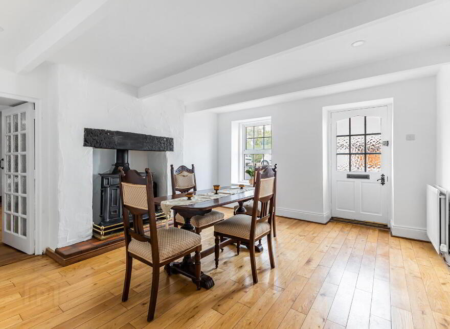 16 Warren Road, Donaghadee, BT21 0DS