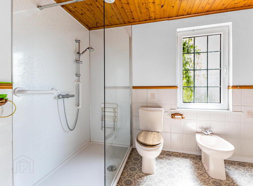 16 Warren Road, Donaghadee, BT21 0DS
