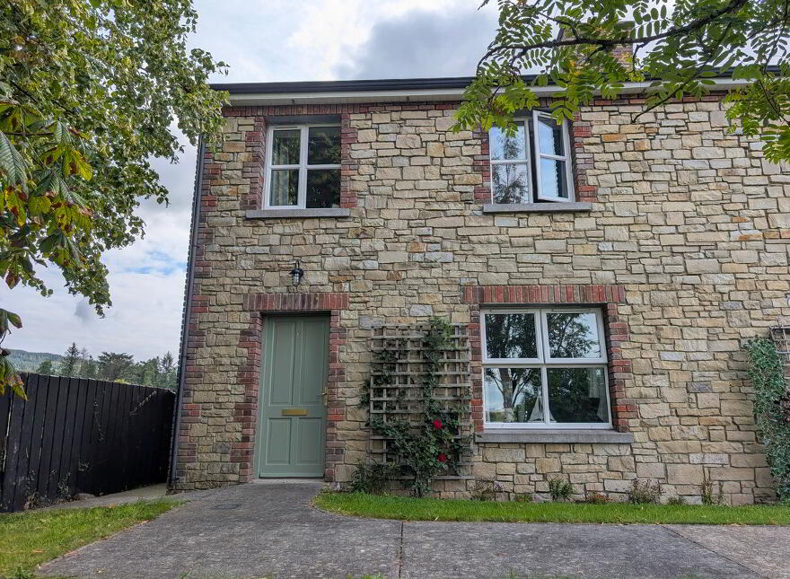 8 The Lawn, Bawnboy, H14TK20